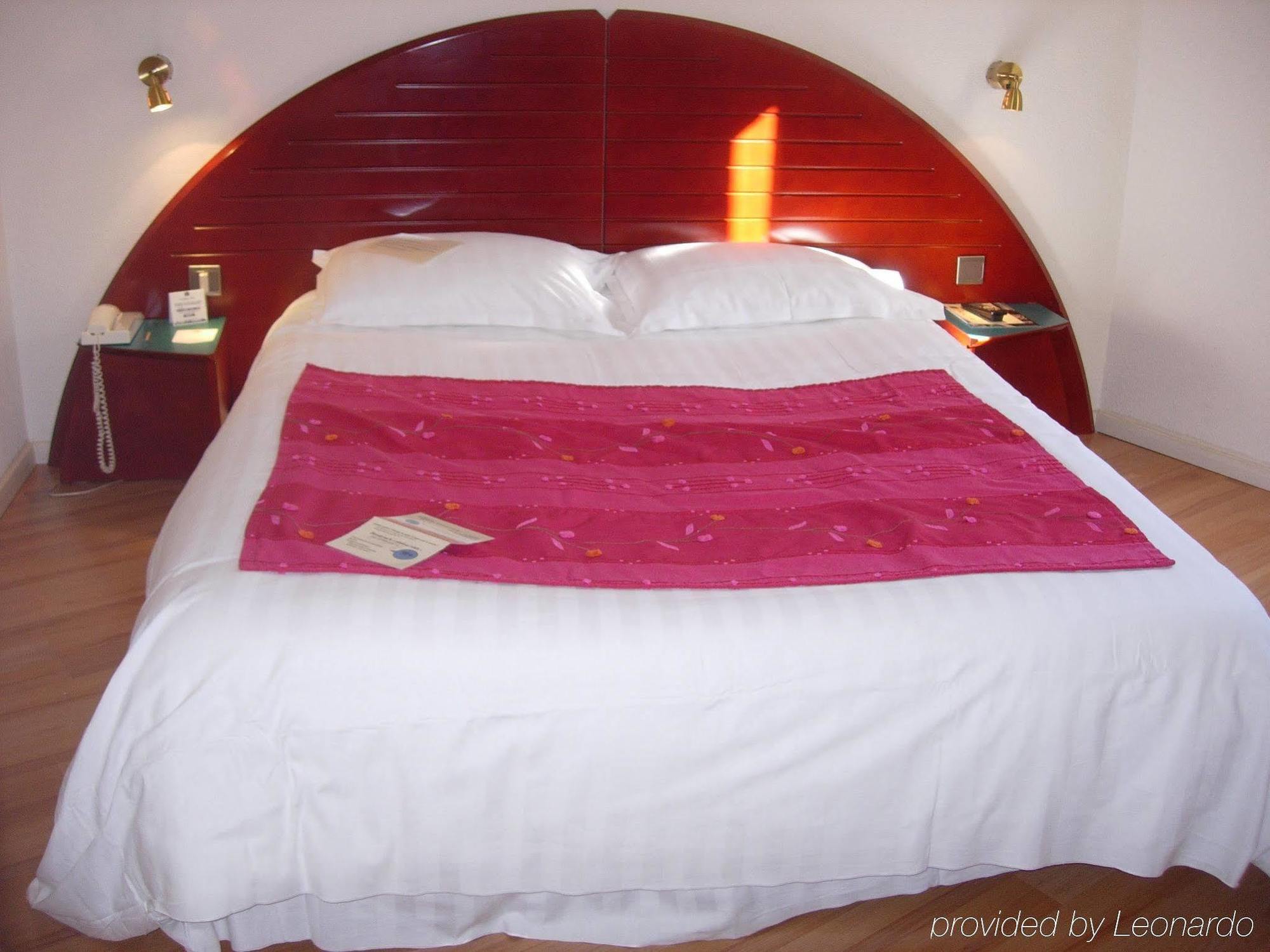 Best Western Montagne Noire Lagarrigue  Room photo
